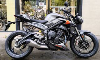 TRIUMPH STREET TRIPLE 765 RS - 2024