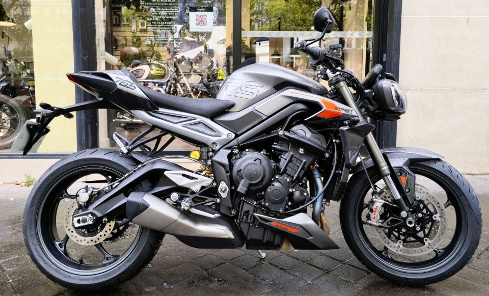 TRIUMPH STREET TRIPLE 765 RS 4
