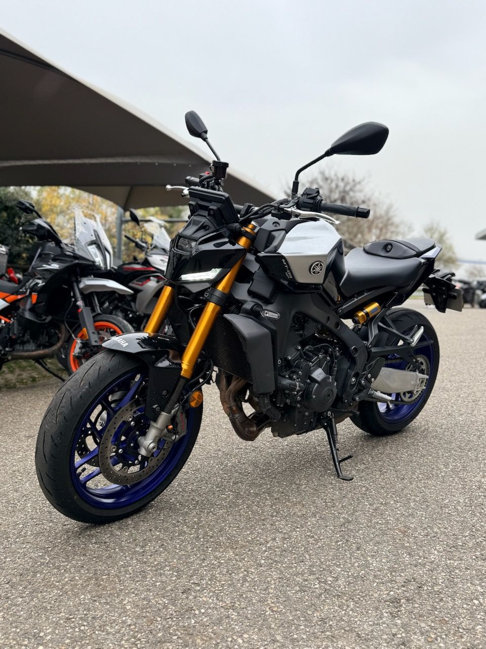 YAMAHA MT-09 SP 4