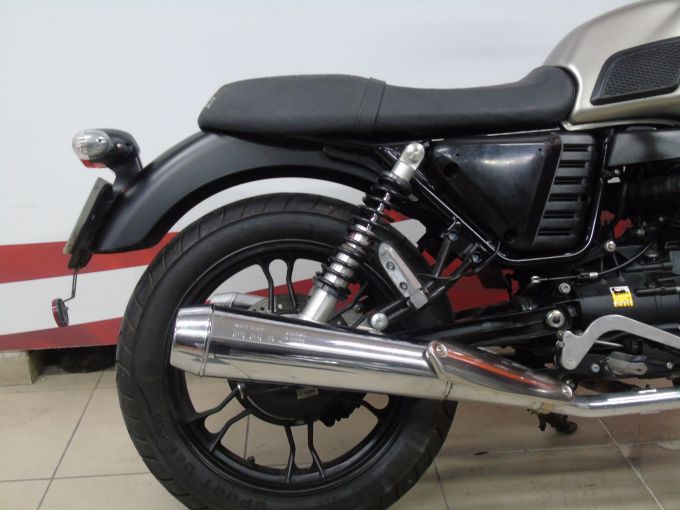 MOTO GUZZI V7 II  750 ABS 4