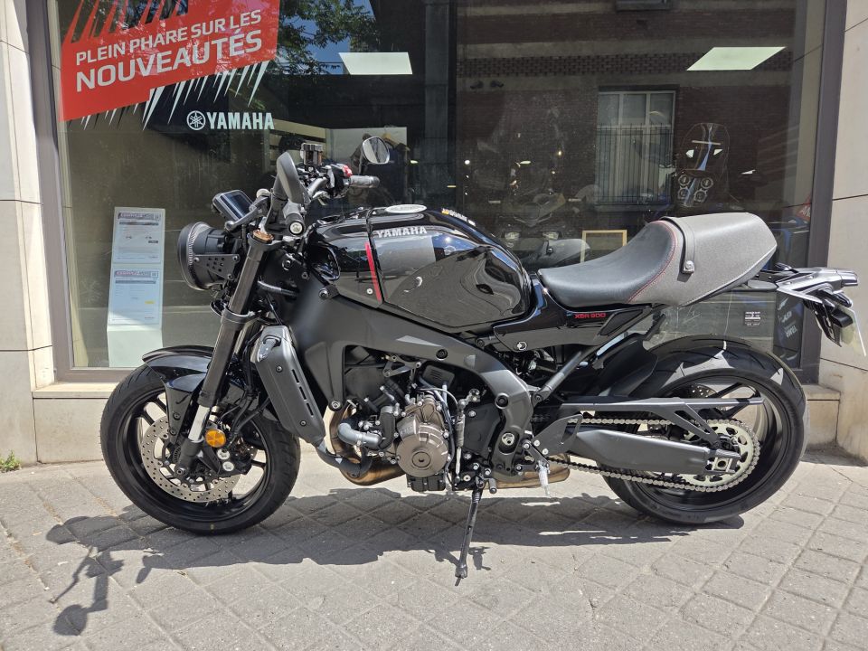 YAMAHA XSR 900 4
