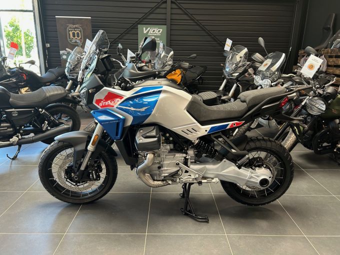 MOTO GUZZI STELVIO 4