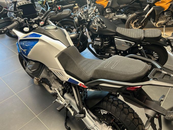 MOTO GUZZI STELVIO 4