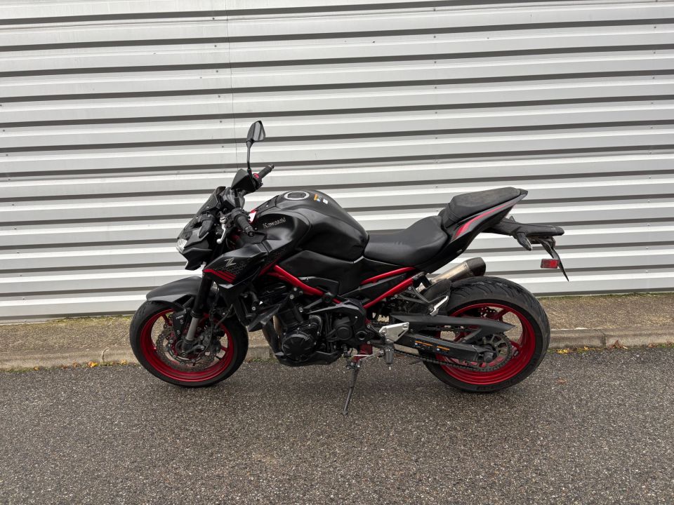 KAWASAKI Z900 4