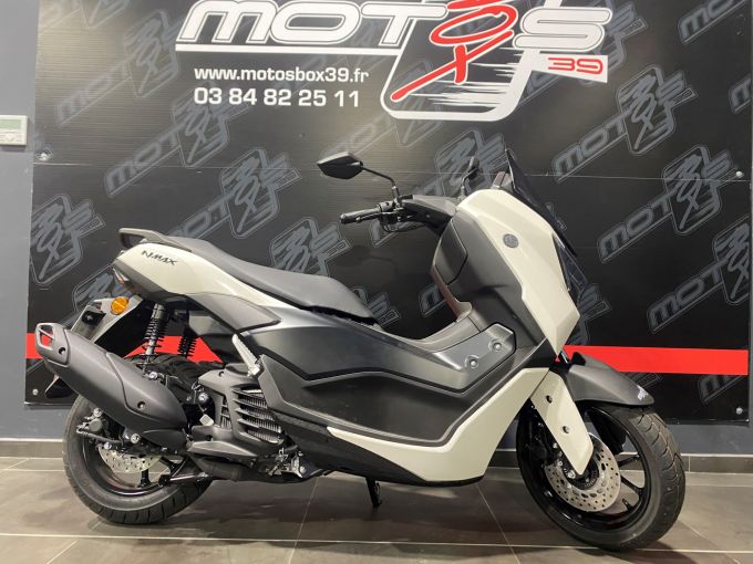 YAMAHA NMAX 125 4