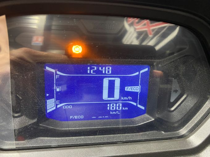 YAMAHA NMAX 125 4