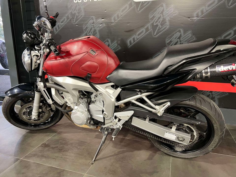 YAMAHA FZ6 (98CV) 4