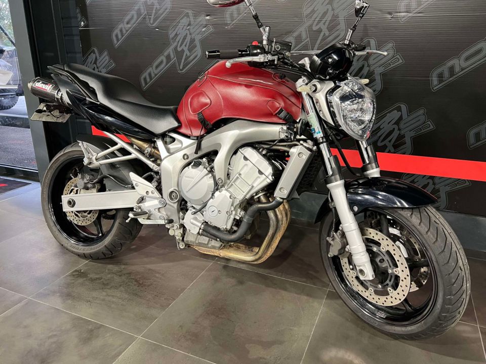 YAMAHA FZ6 (98CV) 4