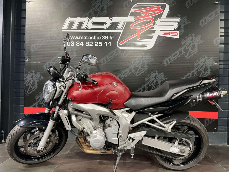 YAMAHA FZ6 (98CV) 4