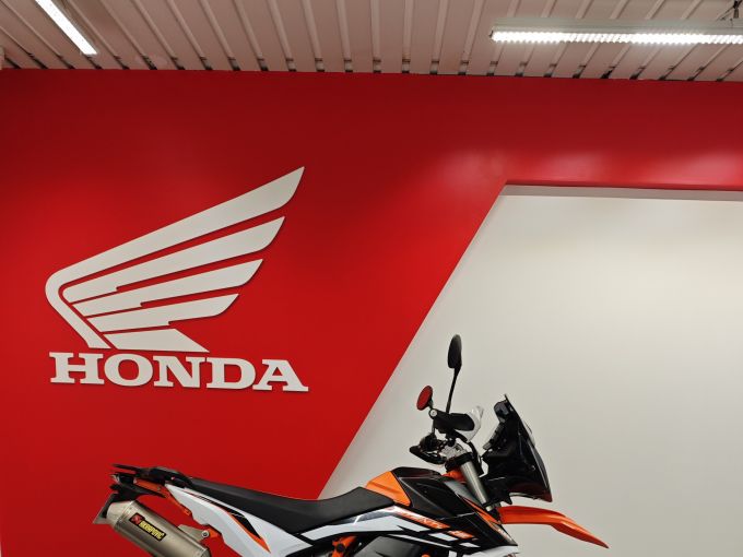 KTM 890 ADVENTURE R 4