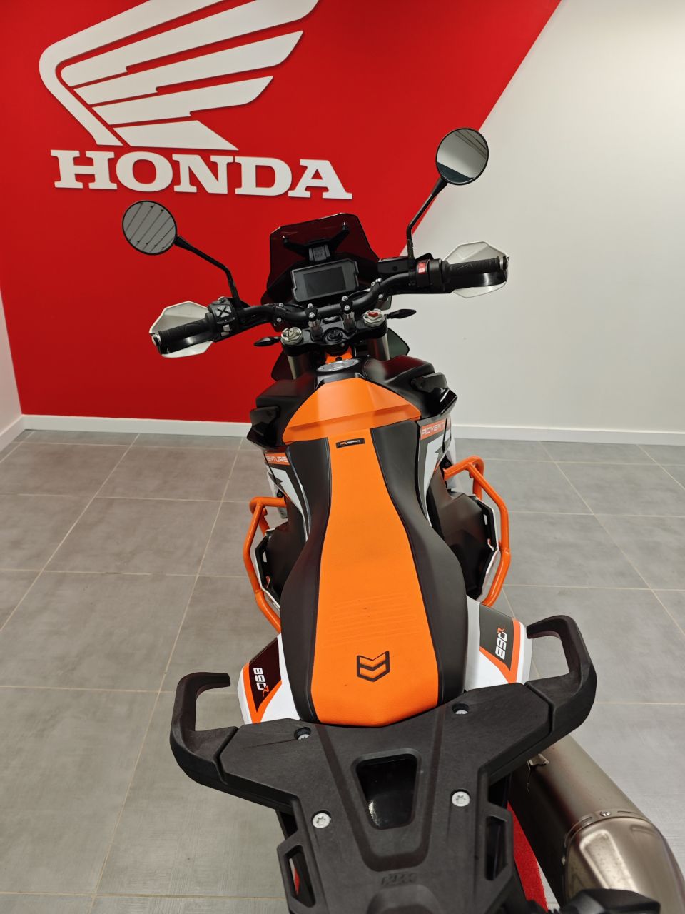 KTM 890 ADVENTURE R 4