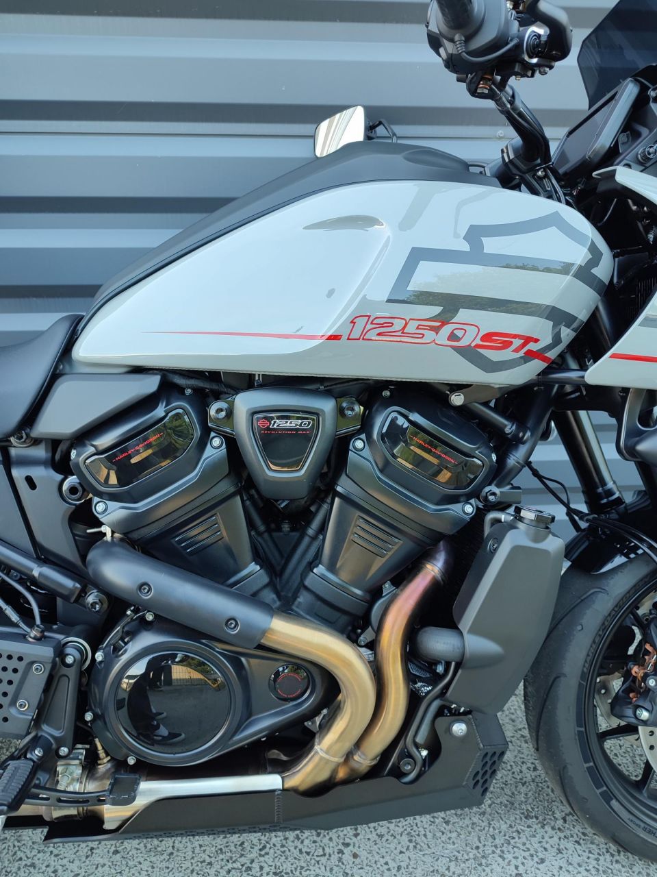 HARLEY-DAVIDSON ADVENTURE PAN AMERICA 1250 ST 4