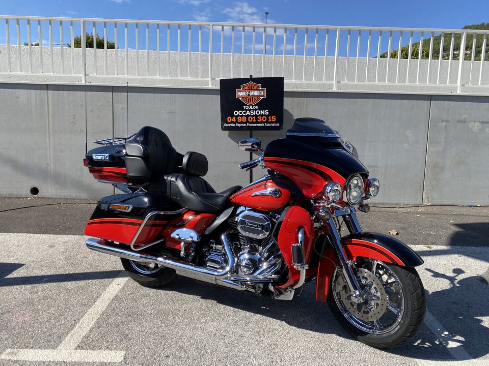 HARLEY-DAVIDSON TOURING ELECTRA GLIDE 1800 ULTRA LIMITED CVO 4