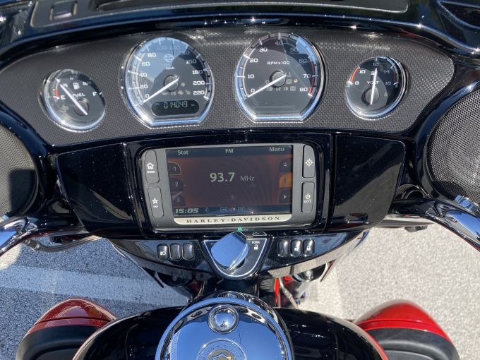 HARLEY-DAVIDSON TOURING ELECTRA GLIDE 1800 ULTRA LIMITED CVO 4
