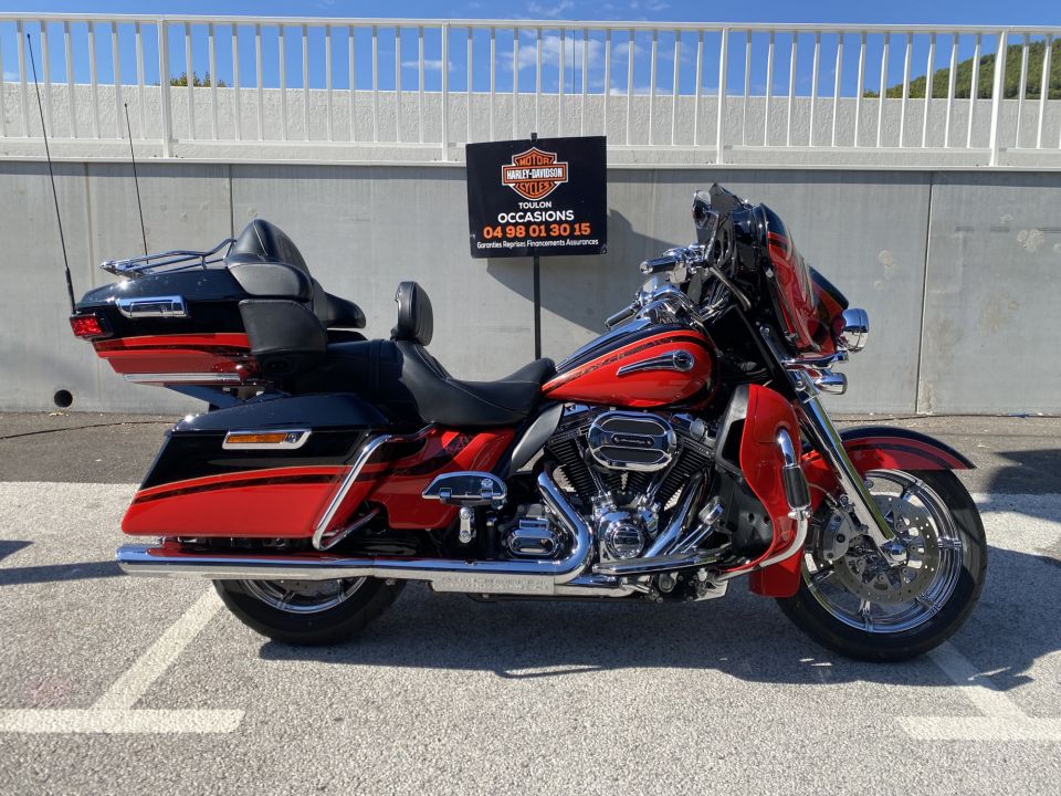 HARLEY-DAVIDSON TOURING ELECTRA GLIDE 1800 ULTRA LIMITED CVO 4