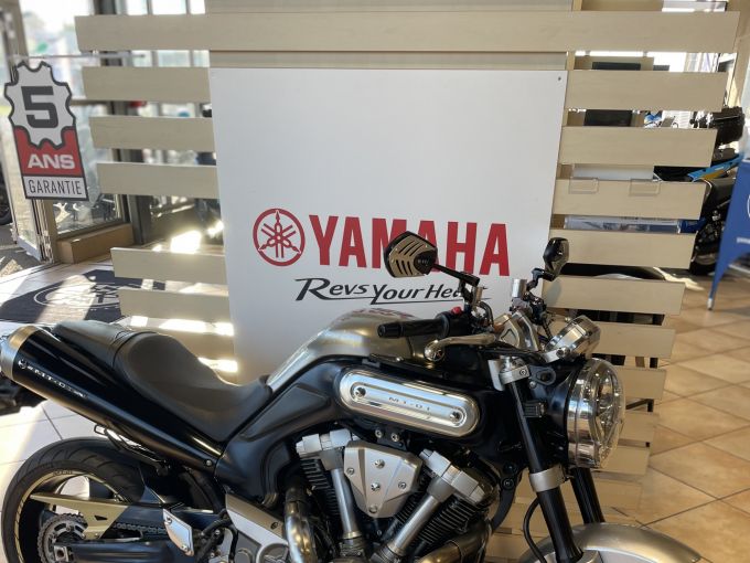 YAMAHA MT-01 4