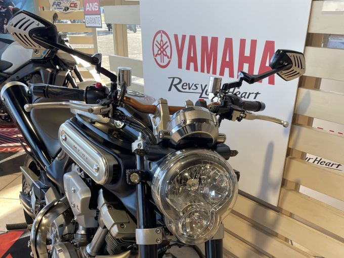 YAMAHA MT-01 4