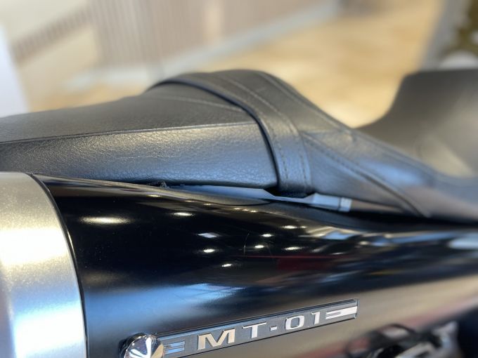 YAMAHA MT-01 4