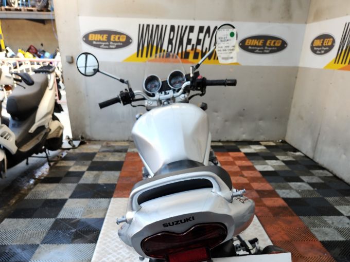 SUZUKI GSF 600 BANDIT 4