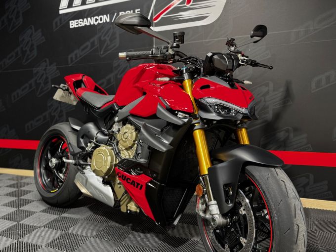 DUCATI STREETFIGHTER V4S 4