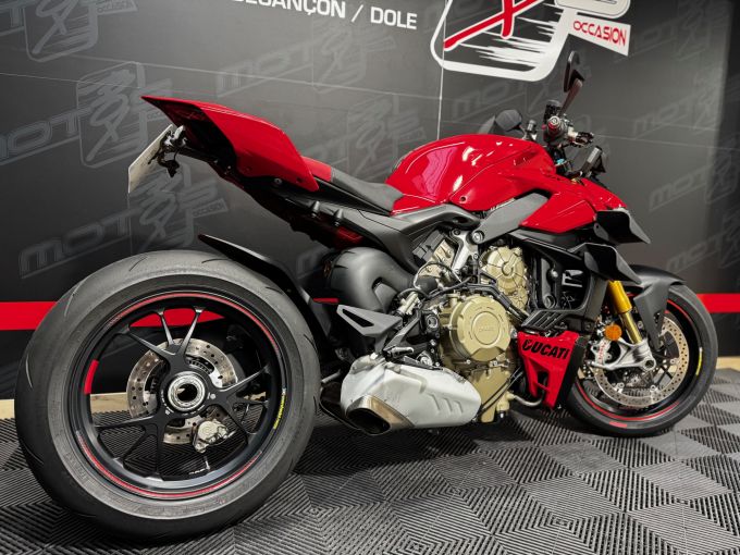 DUCATI STREETFIGHTER V4S 4
