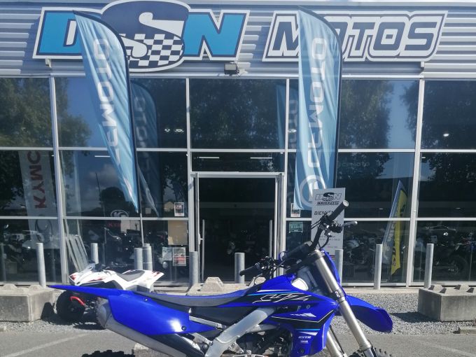 YAMAHA YZ250F 4