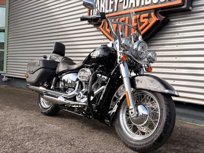 HARLEY-DAVIDSON SOFTAIL HERITAGE 1868 CLASSIC 4