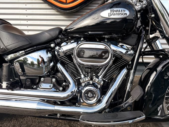 HARLEY-DAVIDSON SOFTAIL HERITAGE 1868 CLASSIC 4