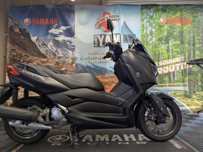 YAMAHA XMAX 125 4