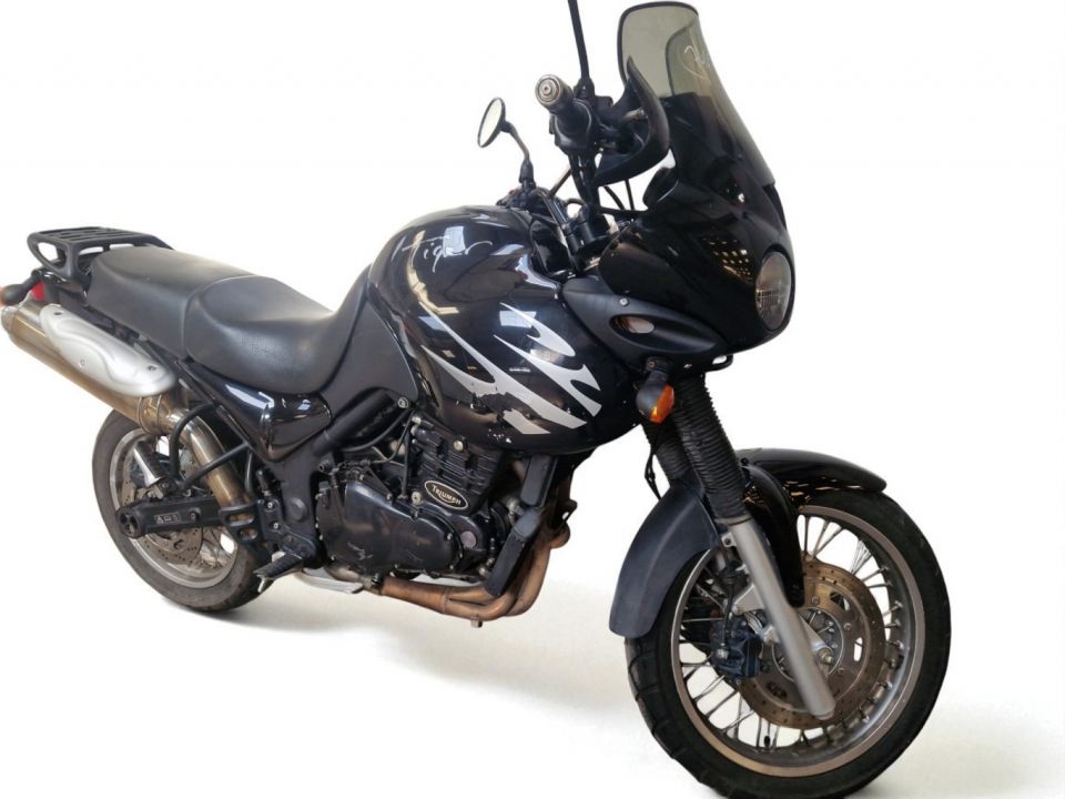 TRIUMPH TIGER 900 4