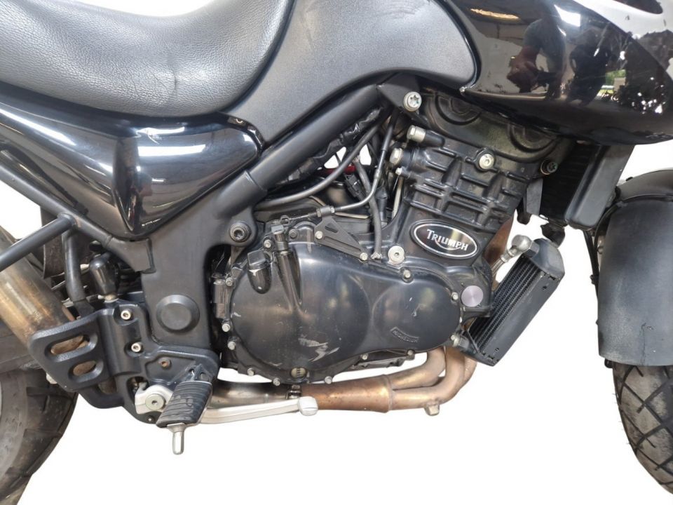TRIUMPH TIGER 900 4