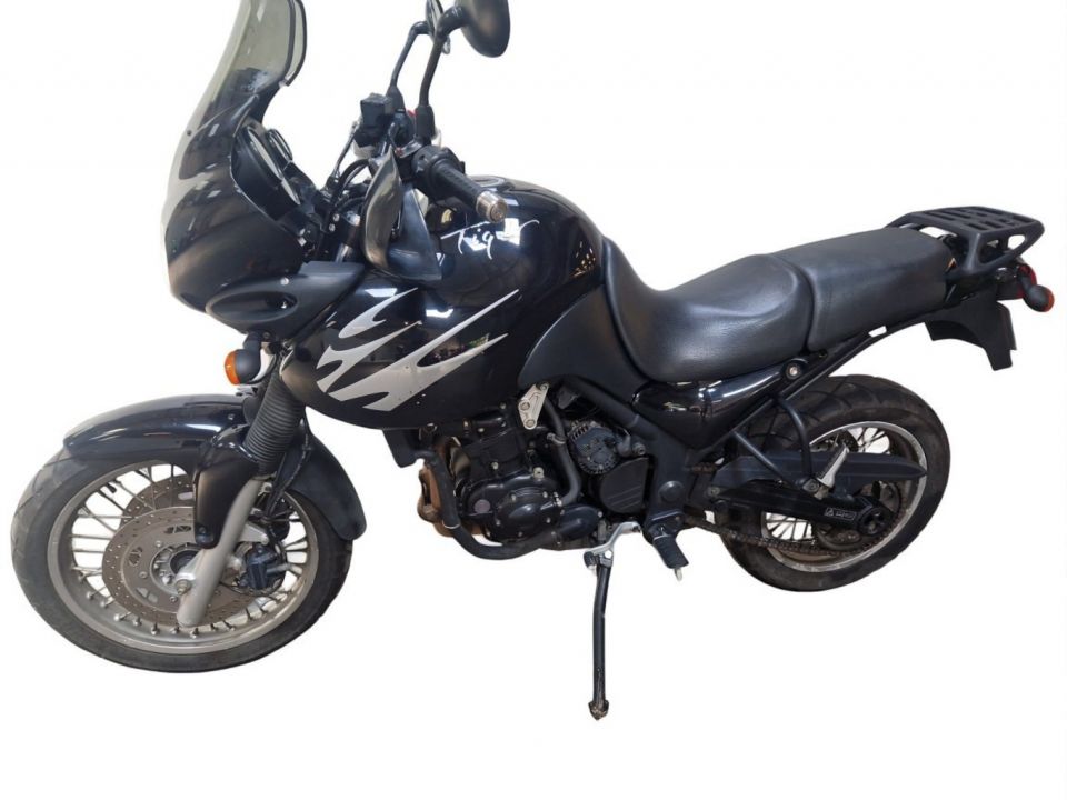 TRIUMPH TIGER 900 4