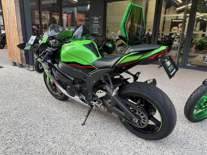 KAWASAKI ZX-10R 4