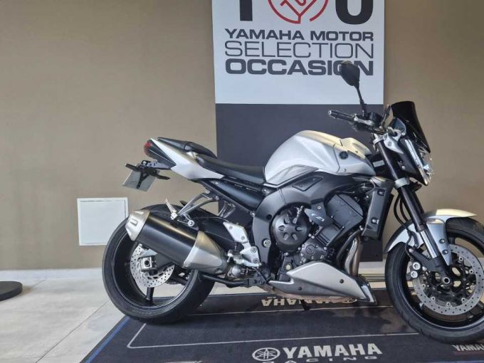 YAMAHA FZ1 4