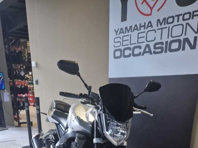 YAMAHA FZ1 4