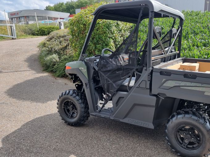 CF MOTO UFORCE 600 4
