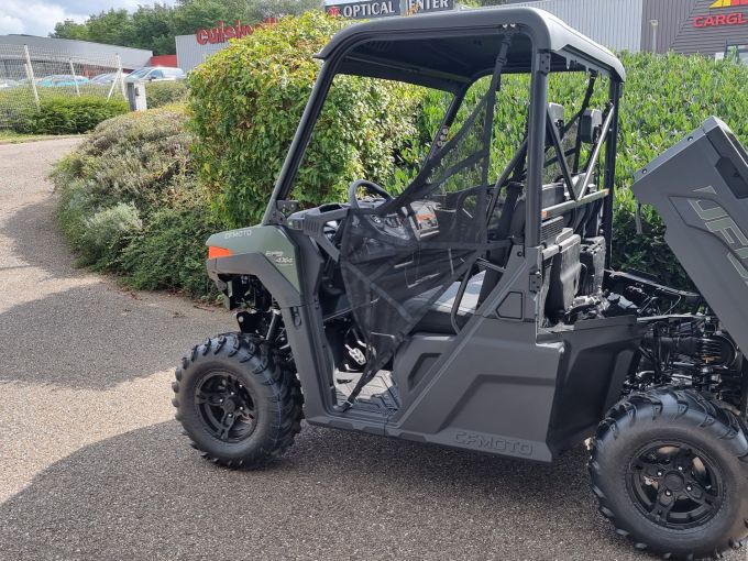 CF MOTO UFORCE 600 4