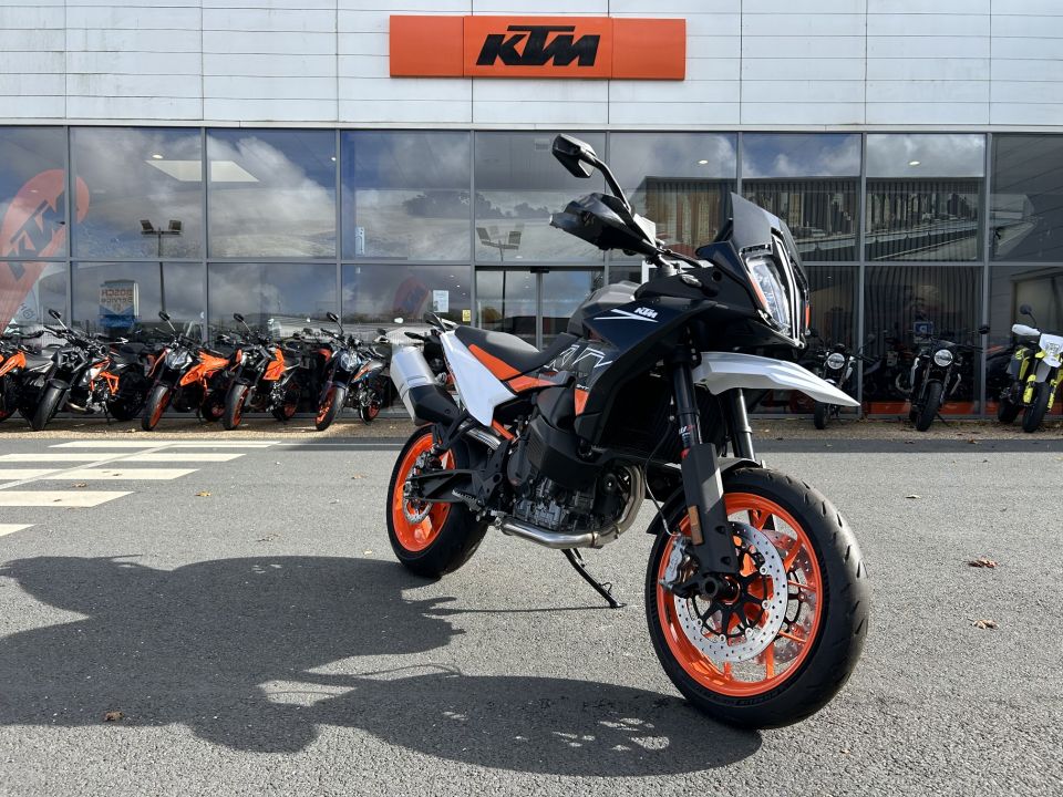 KTM 890 SMT 4