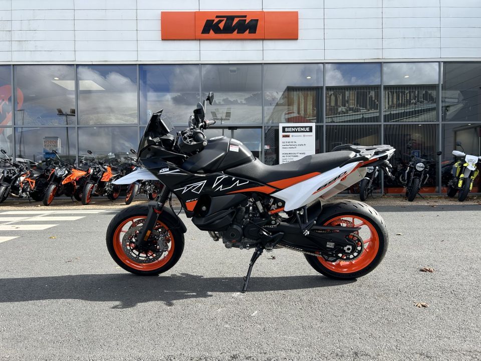 KTM 890 SMT 4