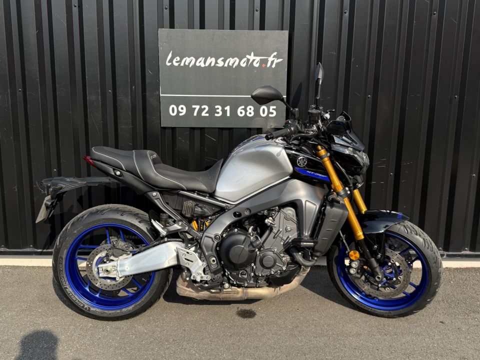 YAMAHA MT-09 SP 4