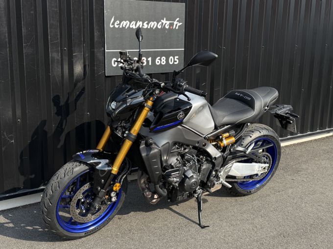 YAMAHA MT-09 SP 4
