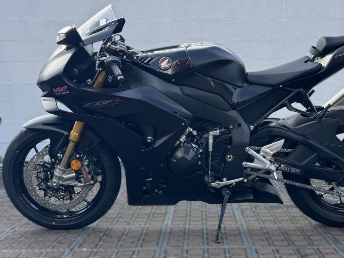 HONDA CBR 1000  RR-R FIREBLADE SP 4