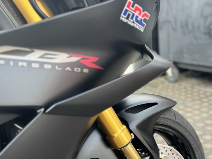 HONDA CBR 1000  RR-R FIREBLADE SP 4