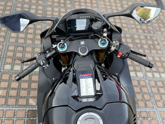 HONDA CBR 1000  RR-R FIREBLADE SP 4