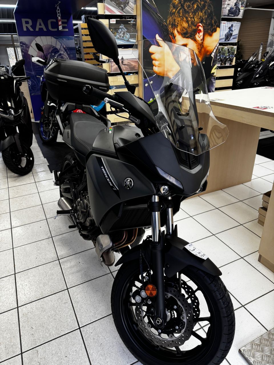 YAMAHA TRACER 7 4