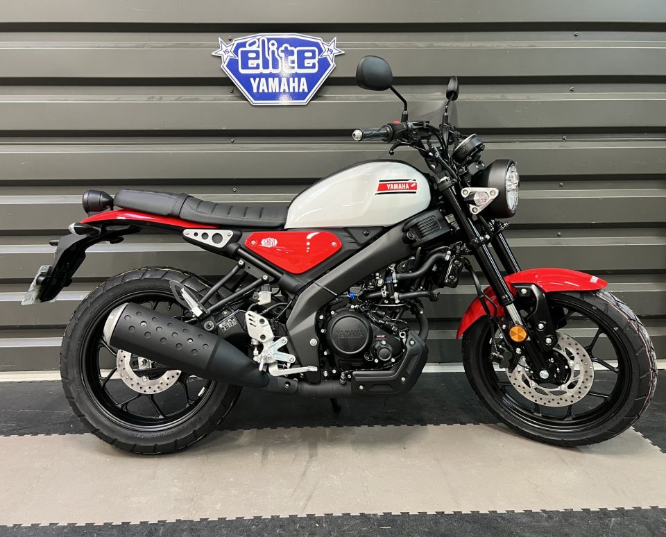 YAMAHA XSR 125 4