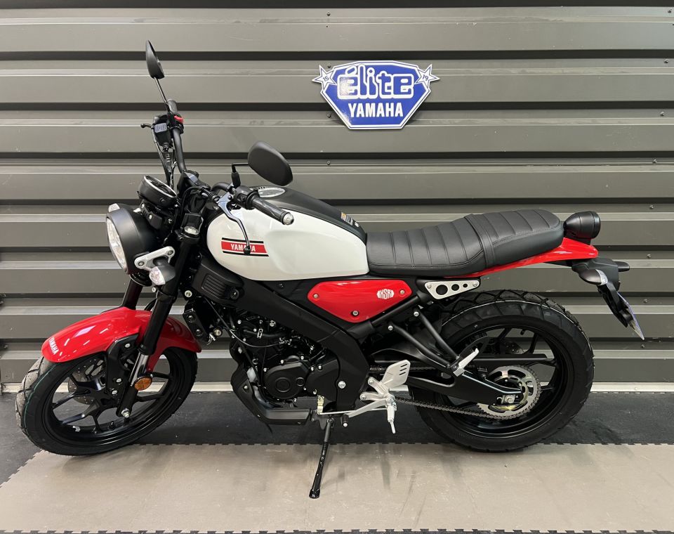 YAMAHA XSR 125 4