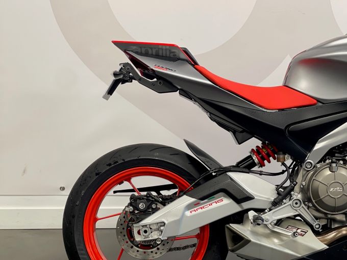 APRILIA TUONO 660 4