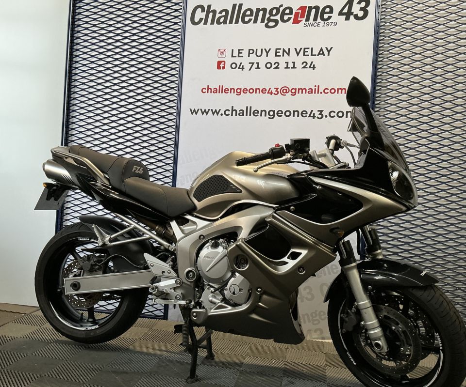 YAMAHA FZ6 600 FAZER GT 4
