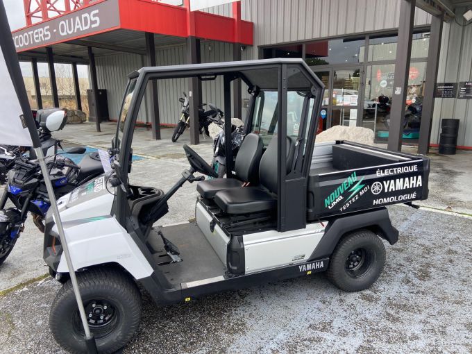 YAMAHA UMX/UMQ ELECTRIQUE 4